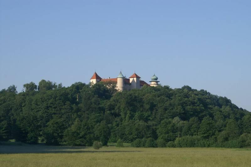 Nowy wiśnicz w odali zamek