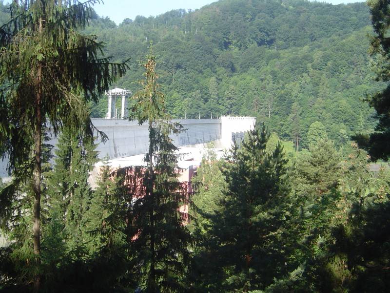 Jezioro rożnowskie - Zapora rożnów