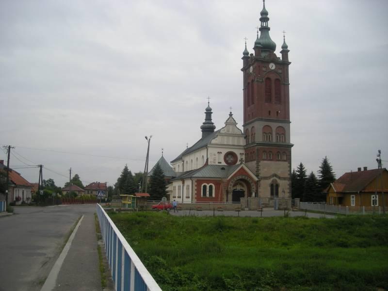 Borzęcin - Kościół p.w. Narodzenia NMP