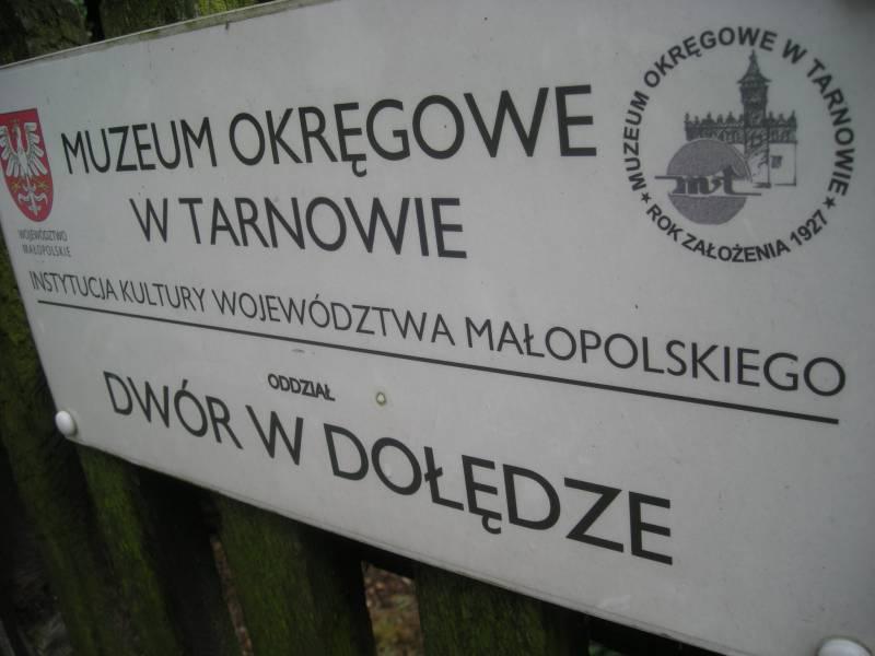 dwór, dołedze