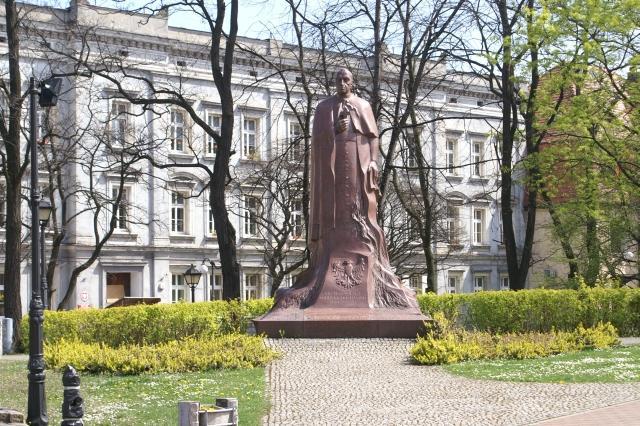 Mysłowice - Pomnik kardynała Hlonda