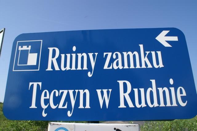 W strone Ruin zamku Tenczyn w Rudnie