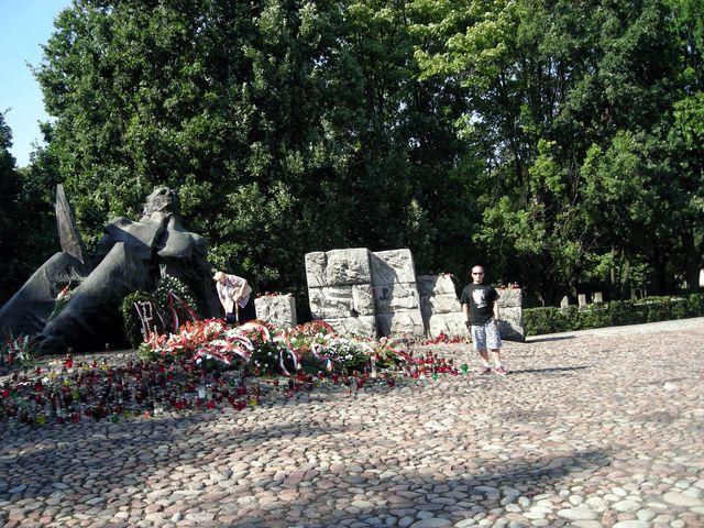 cmentarz powstańców warszawy