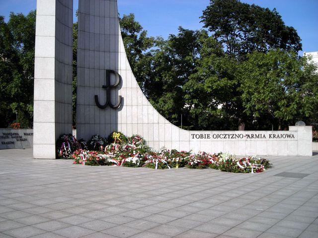 pomnik armii krajowej