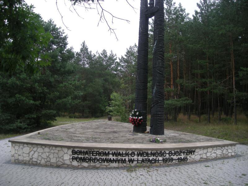 Miejsce Pamięci i cmentarz pomordowanych przez niemieckich oprawców