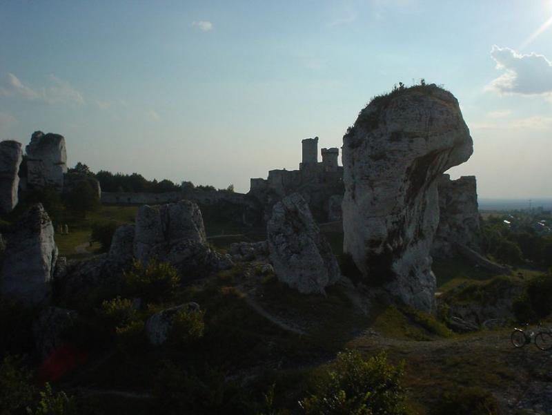 jura, zamek ogrodzieniec