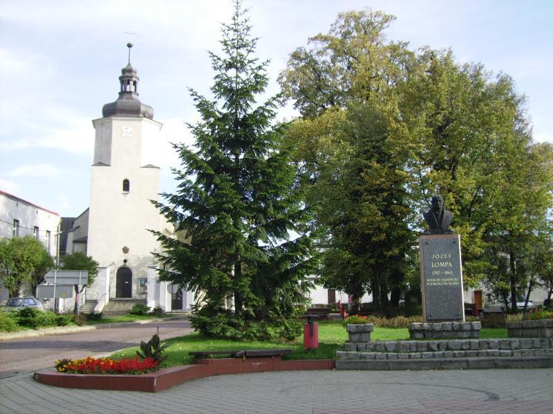 pomnik, kosciol, rynek, wozniki