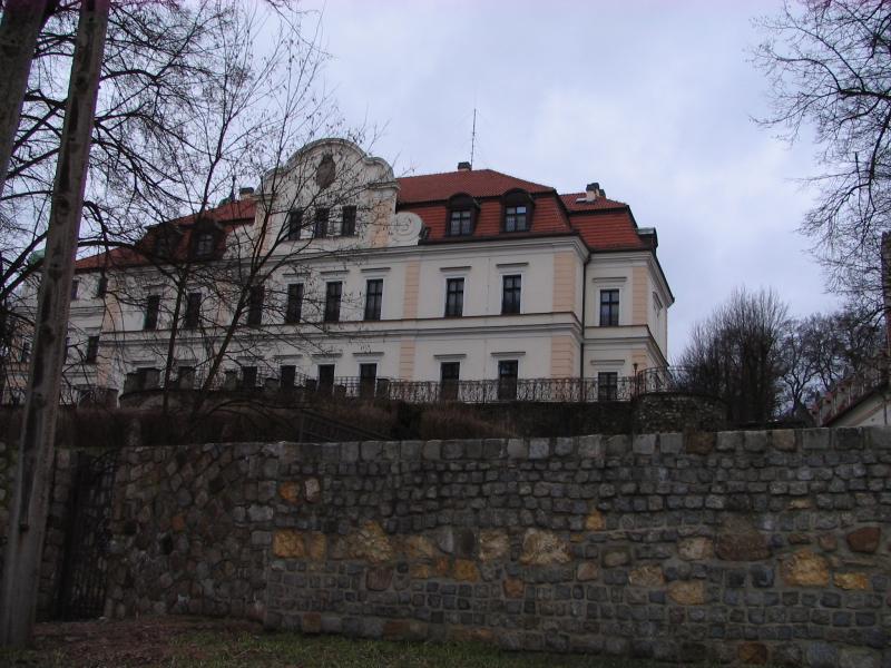 kamieniec, pałac, ośrodek