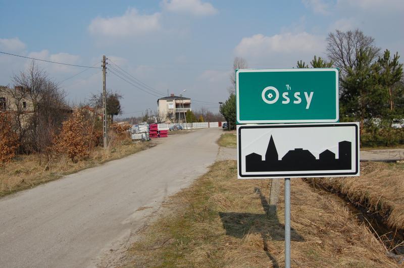 Ossy - wieś sołecka położona w powiecie tarnogórskim, w gminie Ożarowice.