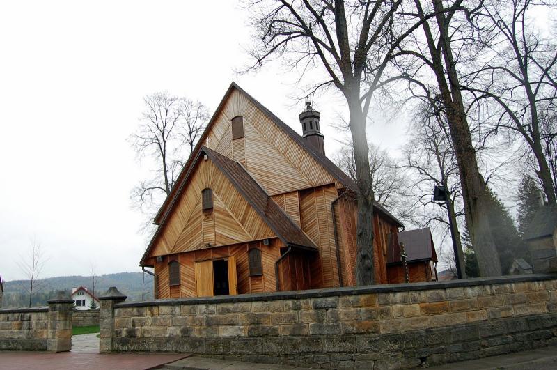 kościół, drzewa, jodłówka tuchowska