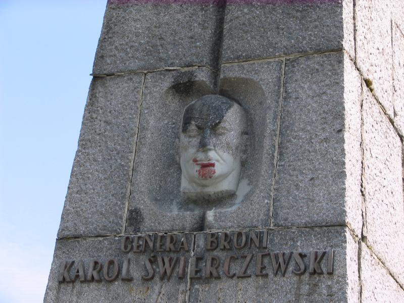pomnik, świerczewski, jabłonki