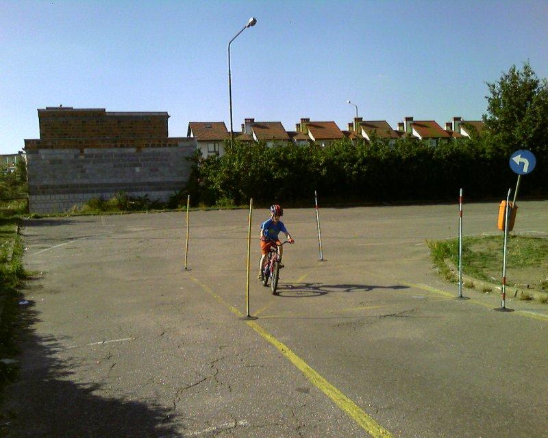 plac, manewrowy, tyczki