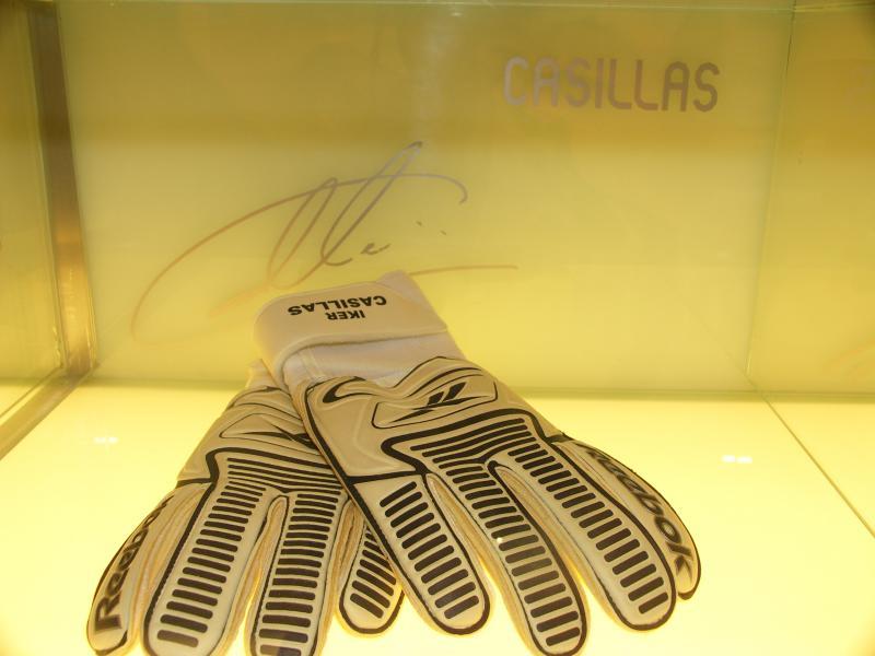 espana, madrit, estadio santiago bernabeu, casillas