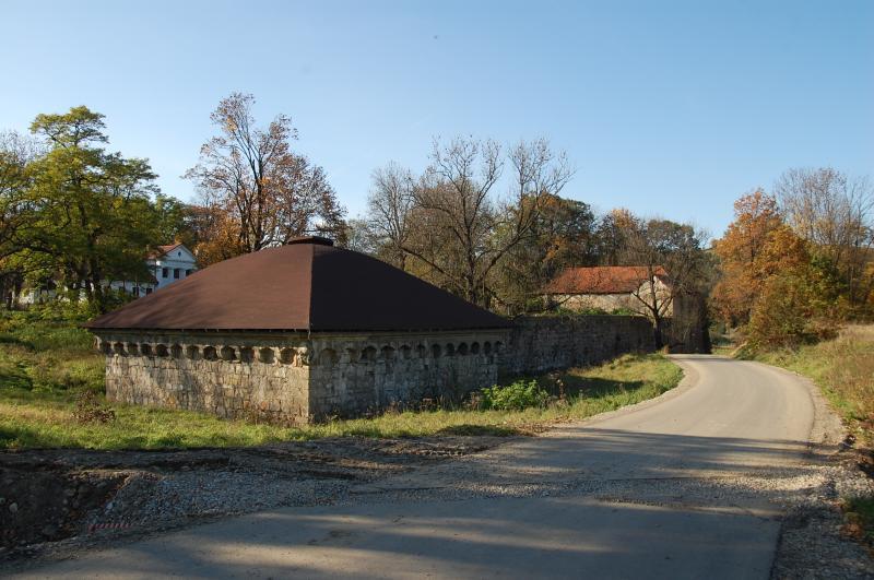 rożnów, fortyfikacja obronna