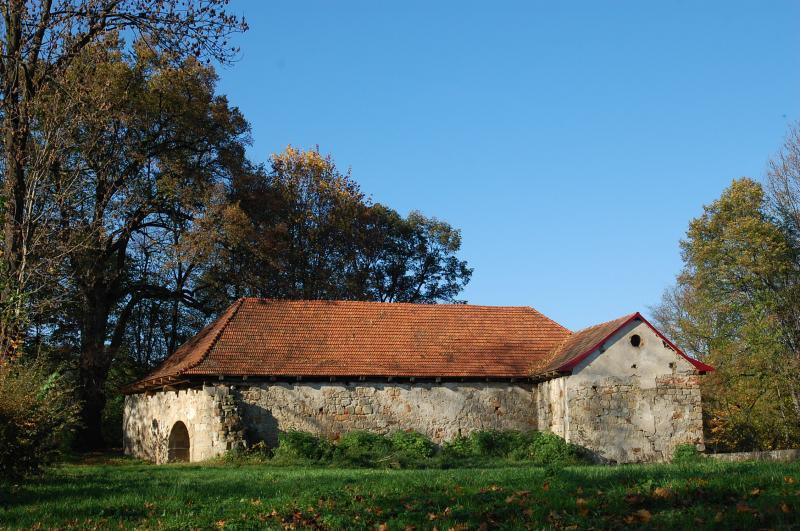 rożnów, fortyfikacja obronna