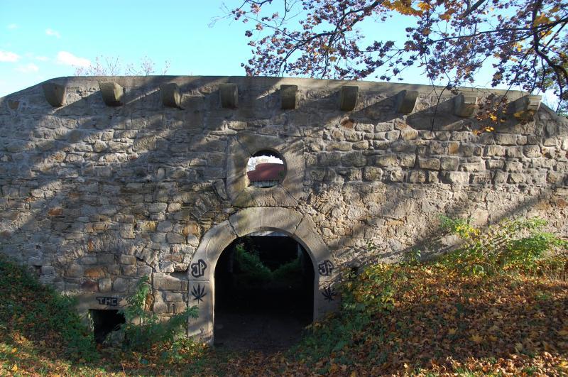 rożnów, fortyfikacja obronna