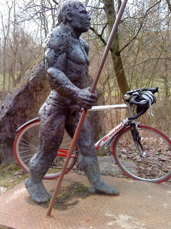 Neandertalczyk Cyklista