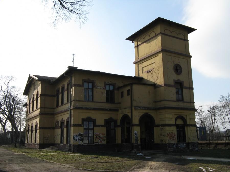 Dworzec PKP w Gołonogu