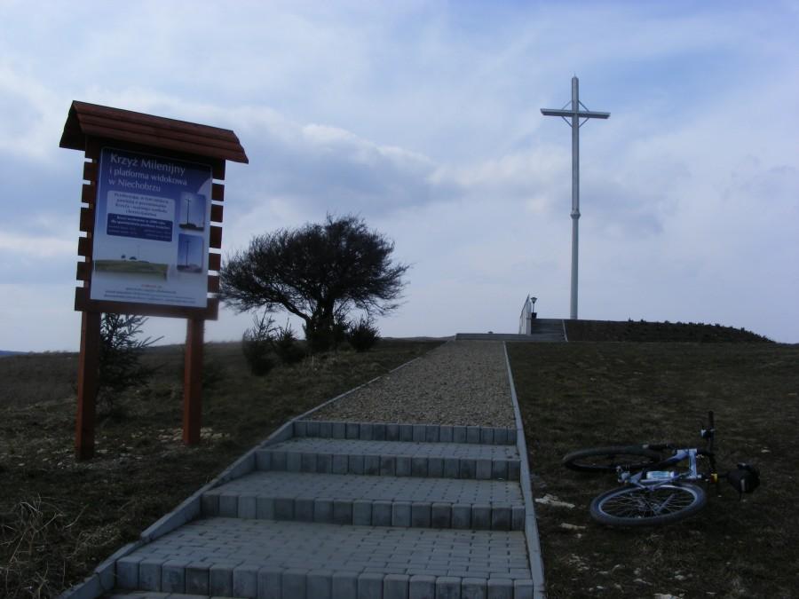 Pod krzyżem w Niechobrzu