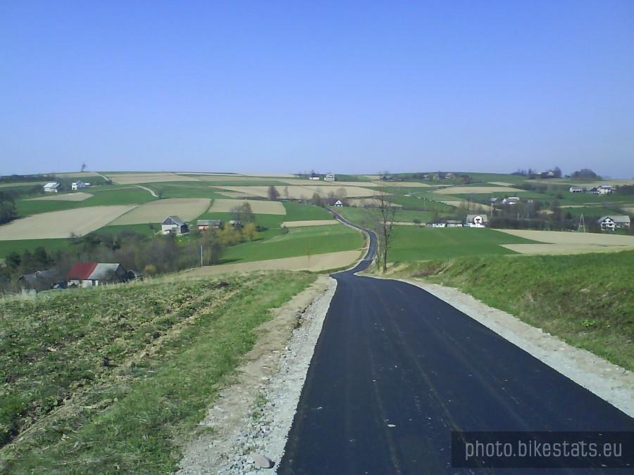 nowy asfalt mający może 3 dni