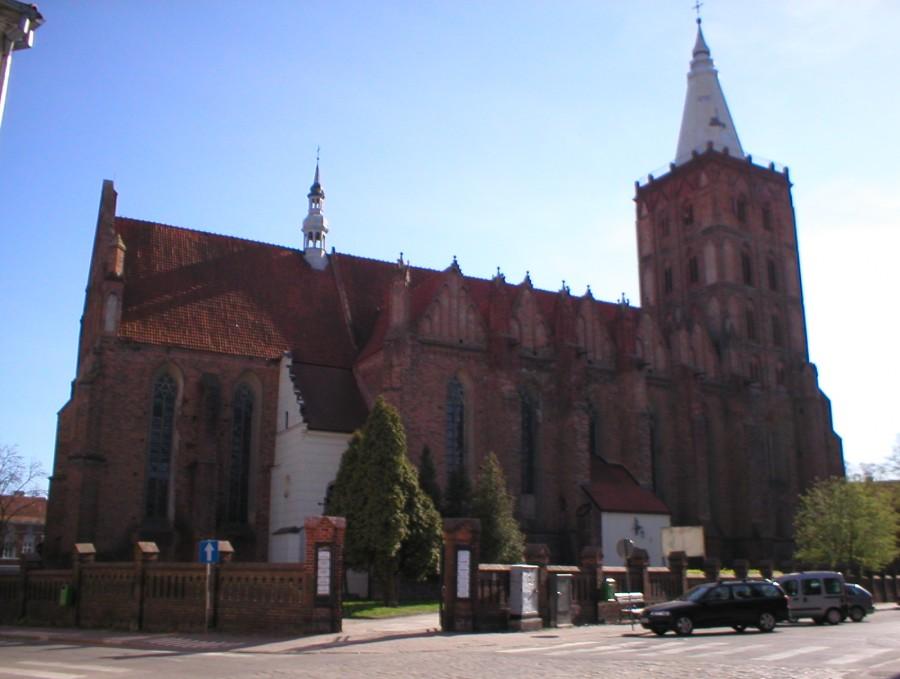 KOŚCIÓŁ FARNY