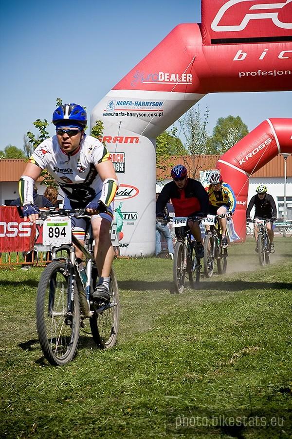 Zawodnicy finiszują na Bikemaraton Wrocław 2009