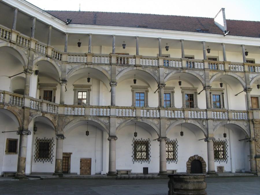 Dziedziniec w Brzegu