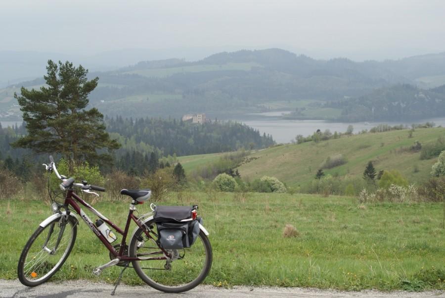 widok na zamek w Czorsztynie