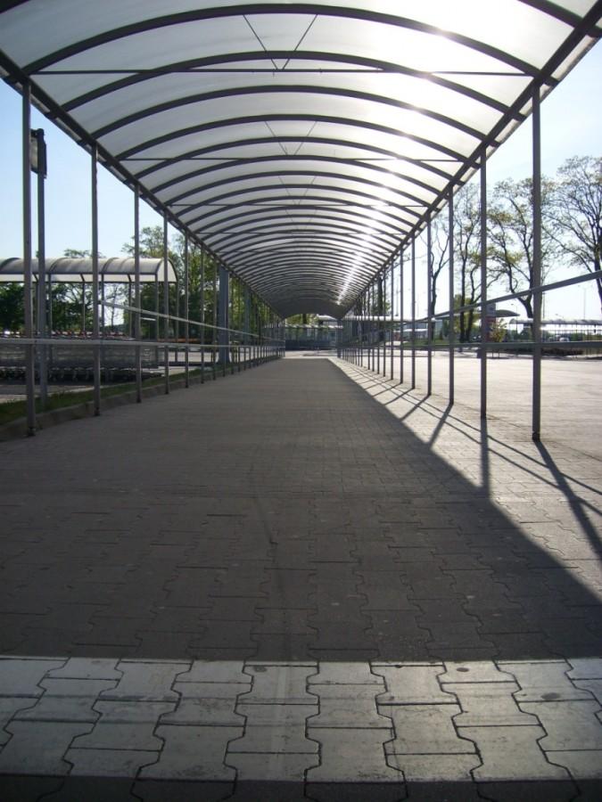 Toruń przed sklepem.