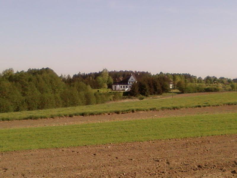 Dworek w Dziekanowicach
