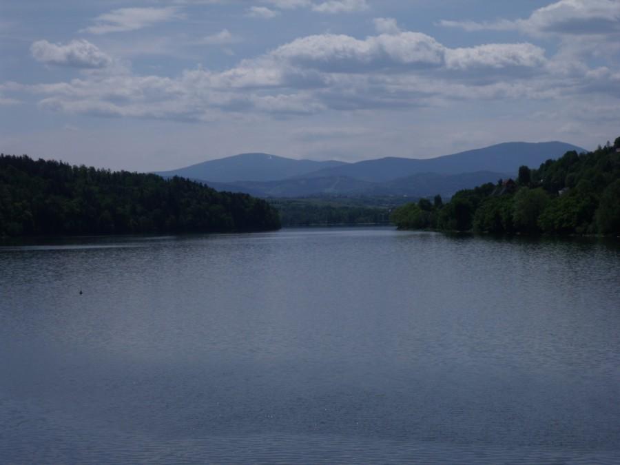 Widok z zapory w Tresnej