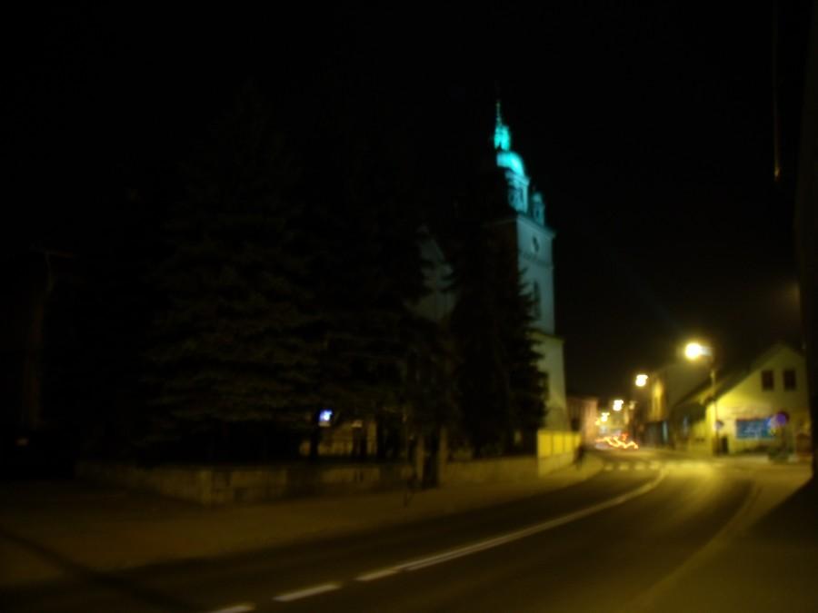Kęty nocą