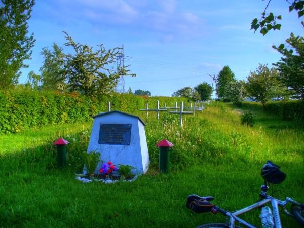 Guzów - cmentarz; 35tys żołnieży poległych w I WŚ