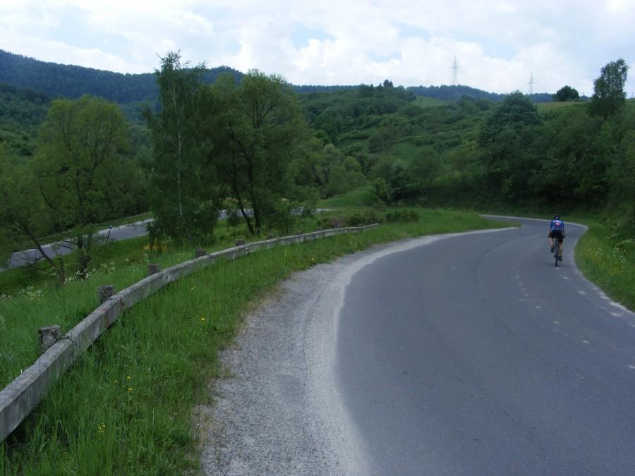 Serpentyną w dół..