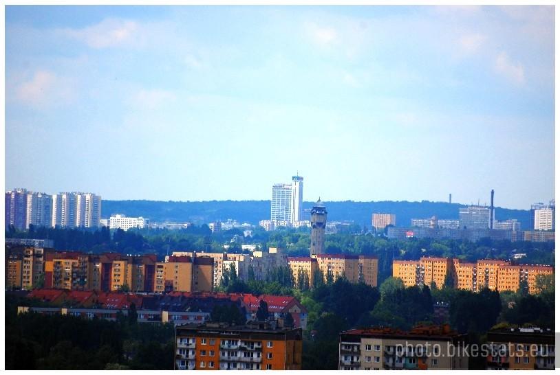 Widok z góry środuli na Katowice