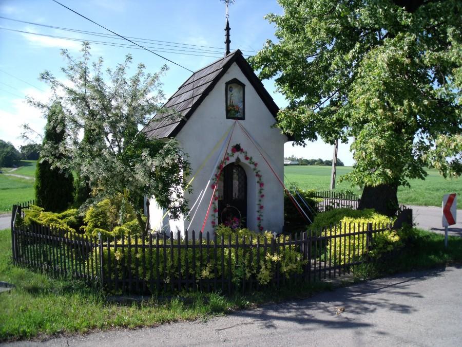 Kapliczka w Starej Wsi