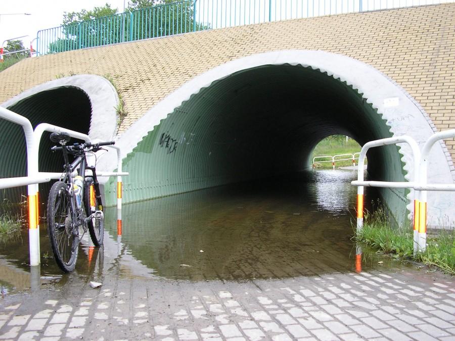 Zalany tunel
