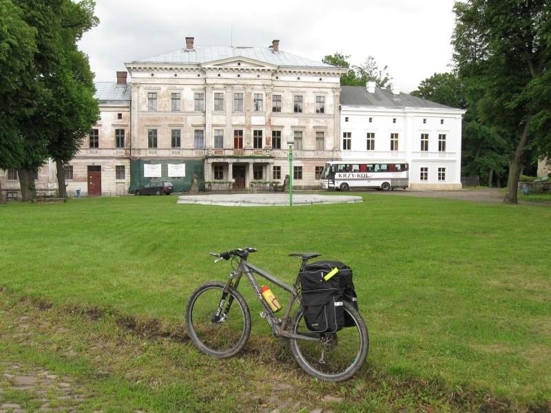 Dwór Jedlinka.
