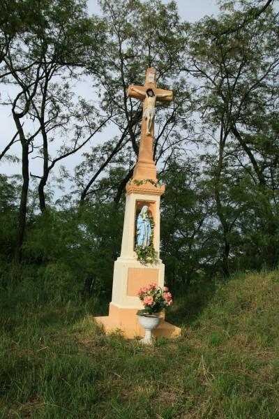 Kapliczka między Pałuszycami i Demblinem