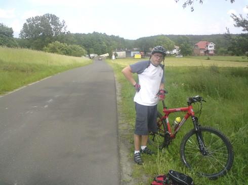 Wzniesienia Łódzkie po 40km. Przerwa na jedzenie.