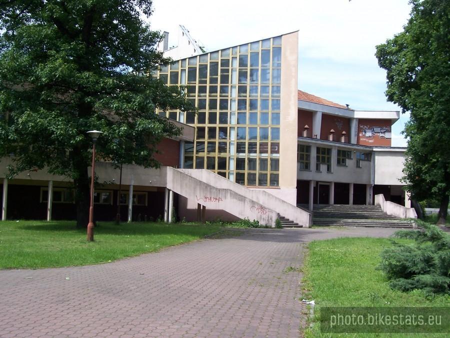 ruiny kina w Zawadzkim