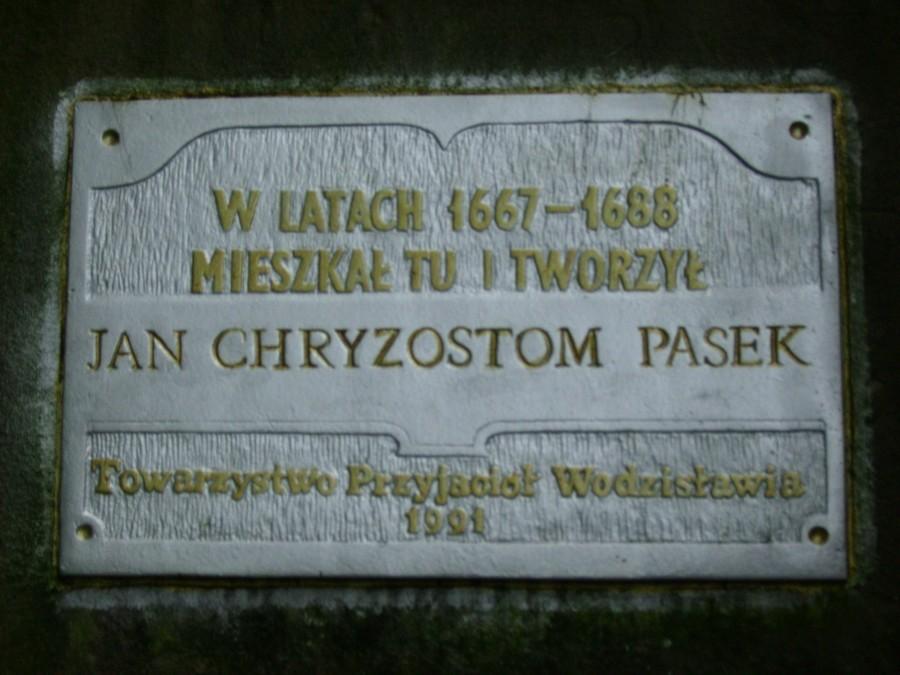 Pomnik Jana Chryzostoma Paska we wsi Olszówka