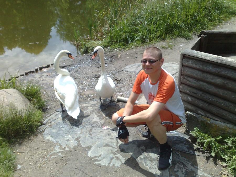 Czego on tu chce :P