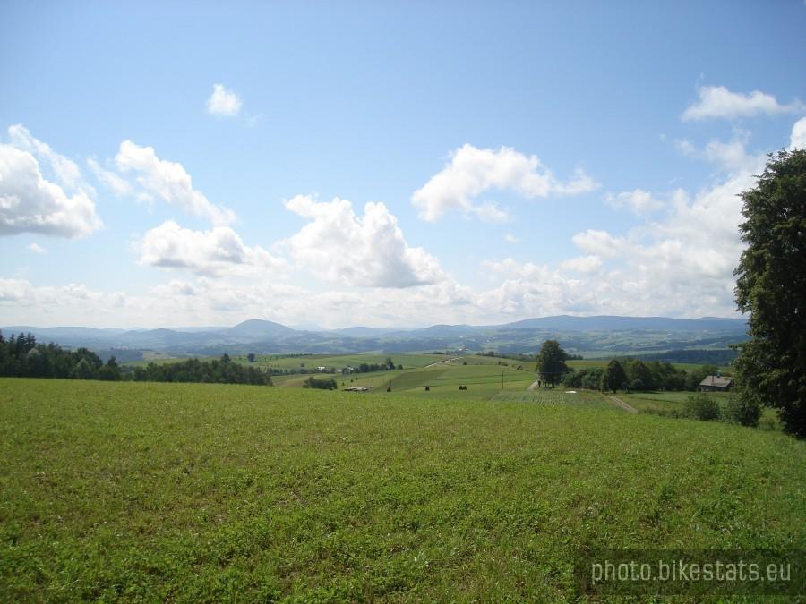 widok z końca podjazdu