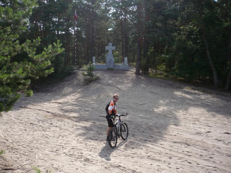 Pomnik Niepodległej Rzeczypospolitej Kampinoskiej