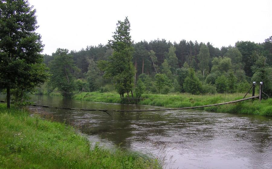 Wisząca kładka nad Pilicą