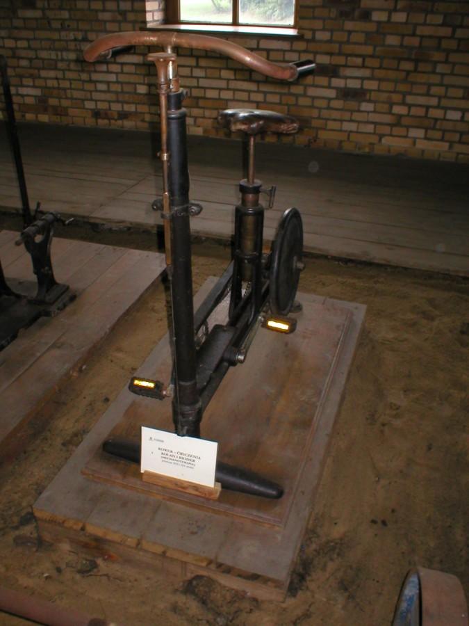 XIX-wieczny ROWER REHABLILTACYJNY