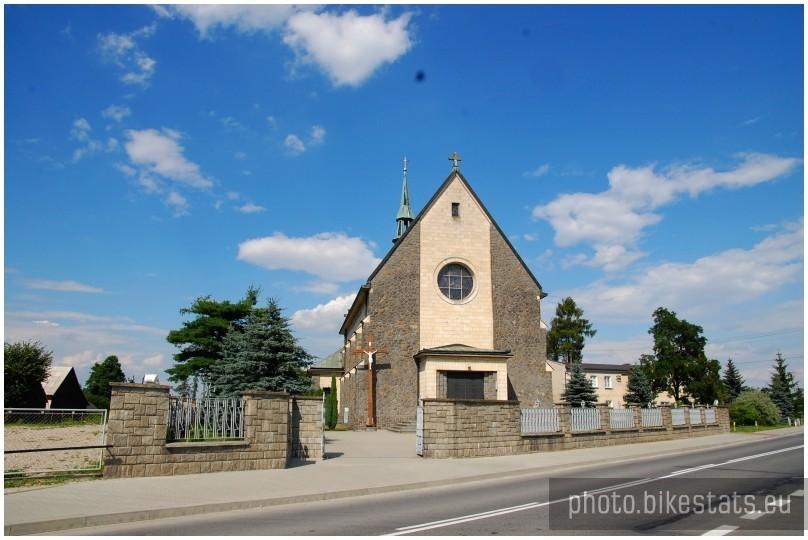 Borzęcin Dolny. kościół pw. Najświętszej Marii Panny Królowej