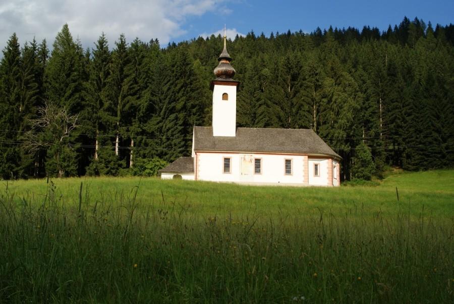 Kościół na hali, ciekawe dla kogo?
