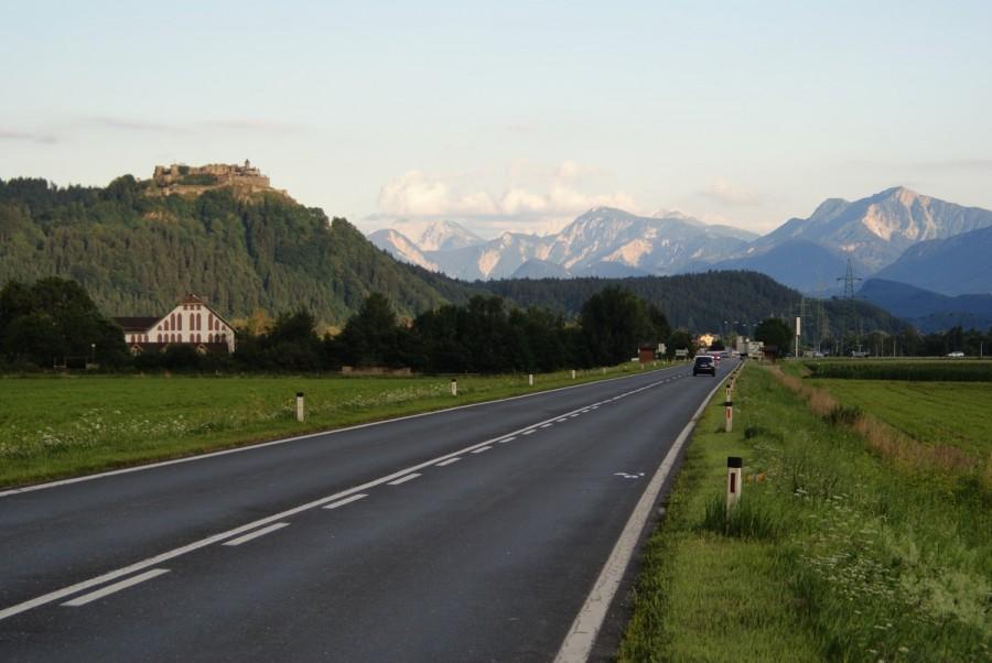 Zamek cały dzień się gdzieś przewijał